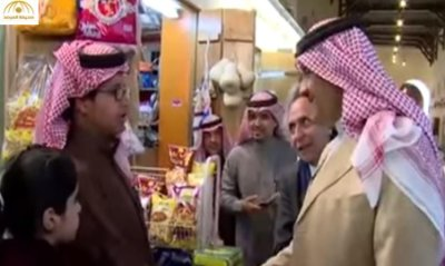 بالفيديو: موقف طريف للأمير سلطان بن سلمان خلال جولة بسوق القيصرية بالاحساء