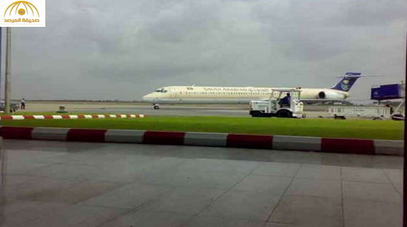 راكبة مصرية تهدِّد بتفجير طائرة في مطار جازان