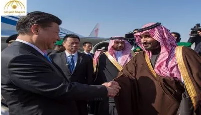 بالصور: رئيس الصين يصل إلى الرياض .. وولي ولي العهد في استقباله