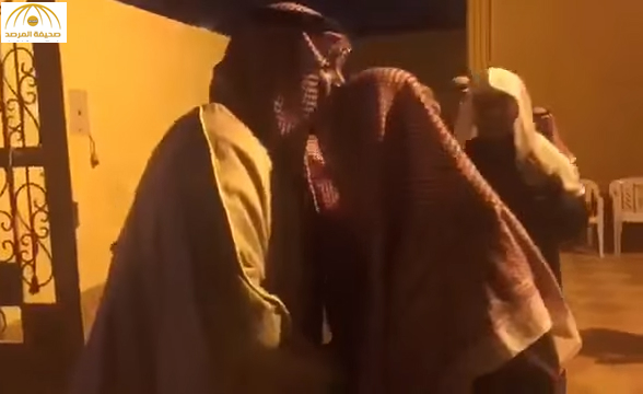 بالفيديو : الأمير "محمد بن سلمان" يزور الشيخ "الفوزان" بمنزله