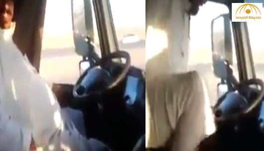 بالفيديو:مقيم يمني يقود شاحنة على طريق سريع وينتقل من مقعد السائق الى المقعد الآخر