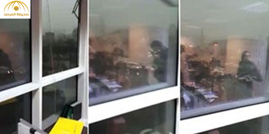 بالفيديو : هذا ما حصل لامرأة حاولت إغلاق النافذة خلال عاصفة الإمارات