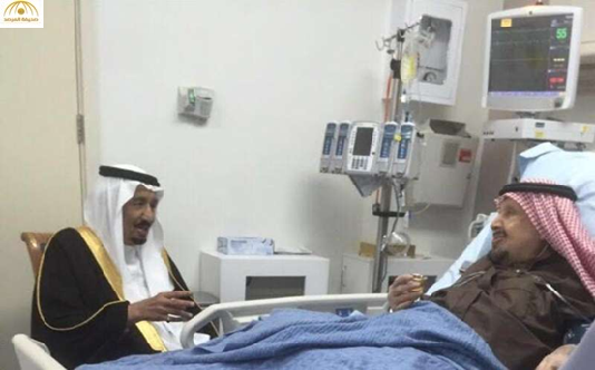 بالصورة: الملك سلمان يزور شقيقه الأكبر عبدالرحمن آل سعود بتخصصي الرياض