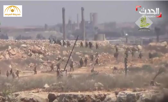 بالفيديو:شاهد.. جنود الأسد يفرون أمام المعارضة السورية في حلب