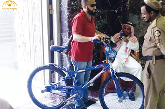 “إدارة أبواب الحرم” تعلق على صورة زائر الحرم بـ “دراجة هوائية”