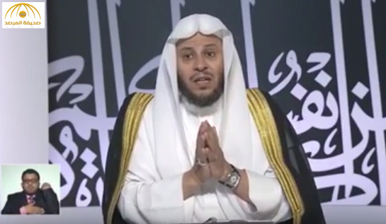 بالفيديو .. داعية سعودي : النبي فتح الباب لعائشة رضي الله عنها بينما كان في صلاته!