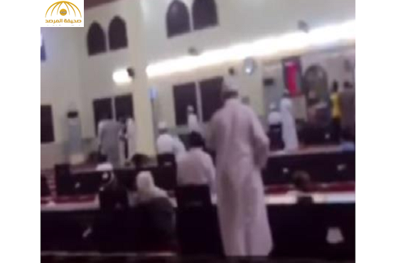بالفيديو:وفاة إمام مسجد داخل محرابه بعد صلاة الفجر بمكة المكرمة
