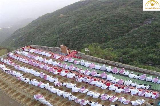 شاهد بالصور : مصلى العيد في أعلى جبال فيفاء بجازان يعانق السماء