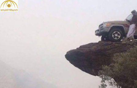 بالصور: شاب صعد واستقر على حافة قمة جبال فيفا بسيارته
