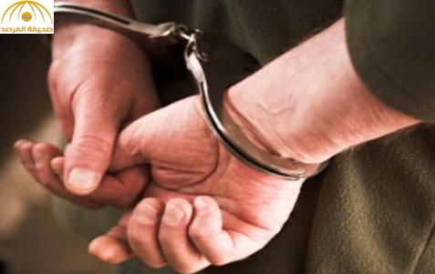 القبض على ضابطين وهميَّين سرقا شقة رجل أعمال سعودي