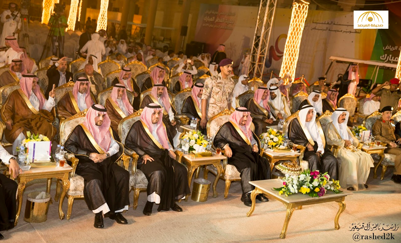 بالصور: أمير منطقة الرياض يشارك أهالي الرياض احتفالاتهم بالعيد