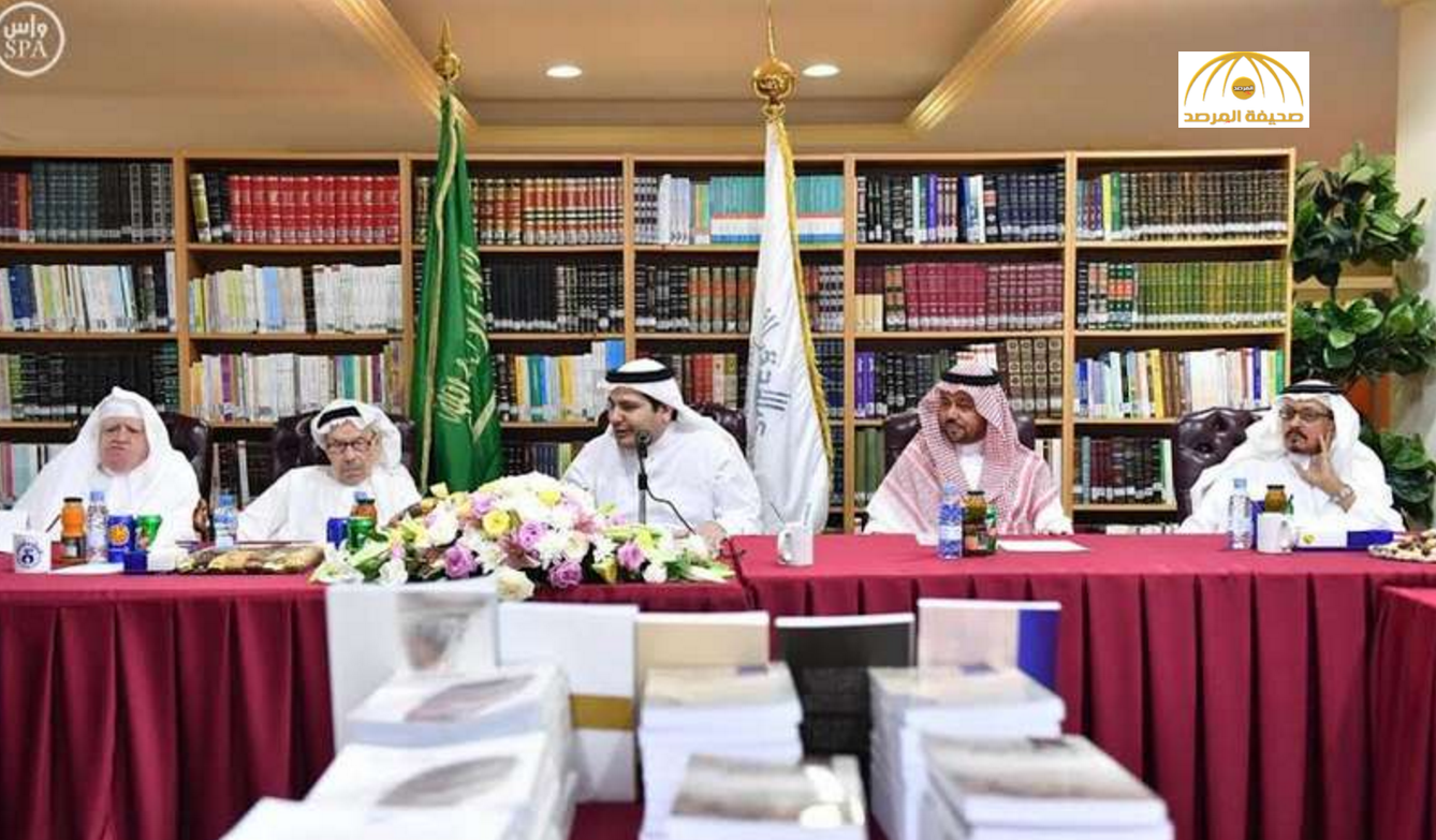 وزير الإعلام "عادل الطريفي" يلتقي الأدباء والمثقفين في "أدبي جدة"-صور