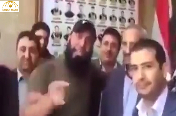 بالفيديو: ”أبو عزرائيل" يلتقي وفد الحوثي في العراق ويهدد السعودية..أين تفرون!