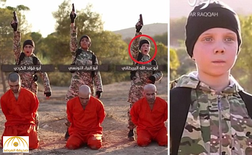 بالصور: أطفال داعش  يصفون 5 أسرى في سوريا