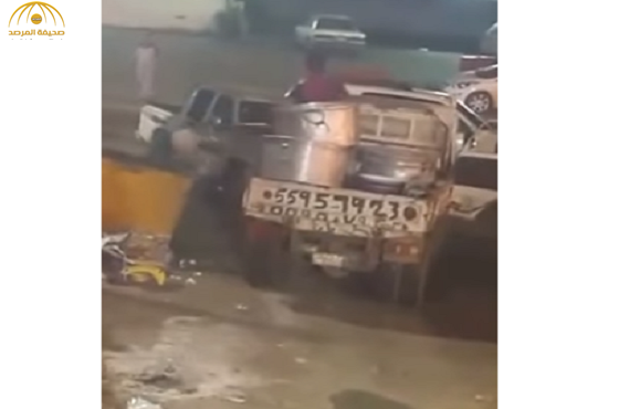 بتوجيه من أمير عسير القبض على عامل يلقي “مفطحات أرز” في القمامة-فيديو