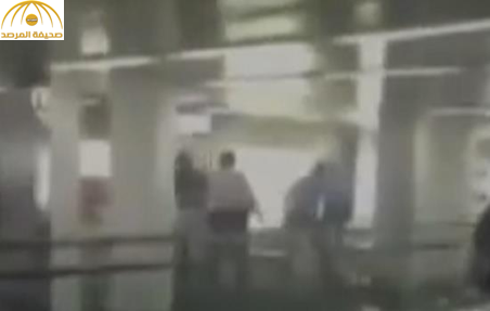 شاهد: أول فيديو يكشف العراك بين السائحين السعوديين وموظفي أمن المطار في إندونيسيا