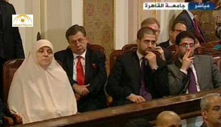 هكذا تعيش أسرة رئيس مصر الأسبق محمد مرسي