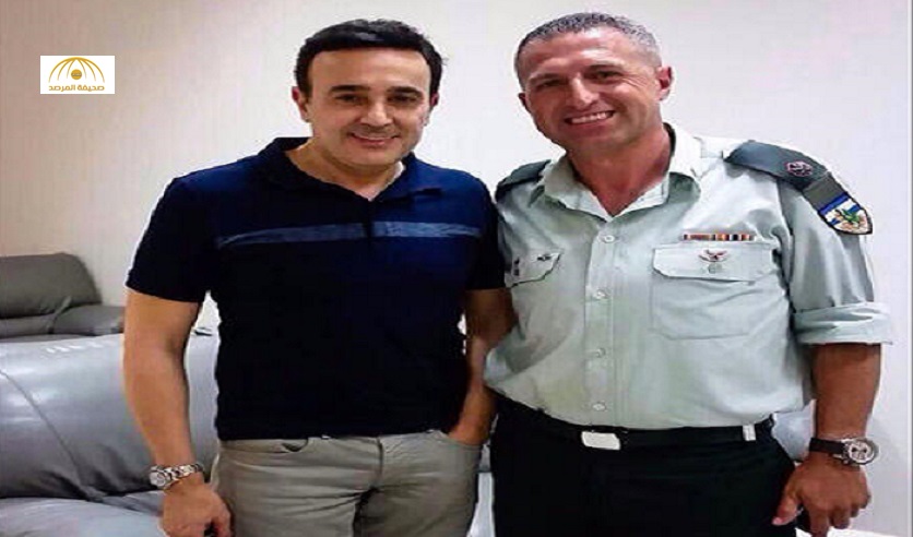 صابرالرباعي يكشف حقيقة صورة له وهو “مبتسم“ بجانب ضابط إسرائيلي