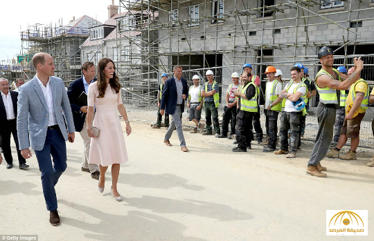 بالصور : عامل بناء وسيم يثير إعجاب زوجة الأمير ويليام