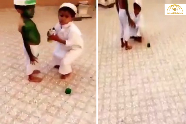 بالفيديو : شاهد ما فعله طفل بشقيقه احتفالاً باليوم الوطني