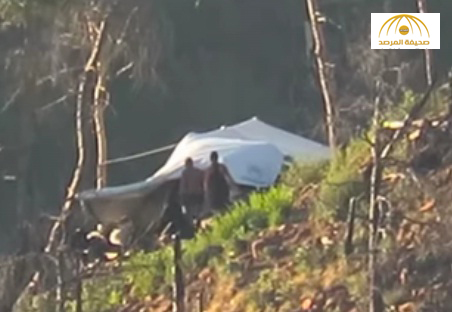 بالفيديو : لحظة استهداف خيمة مليئة بالشبيحة بصاروخ تاو في ريف اللاذقية