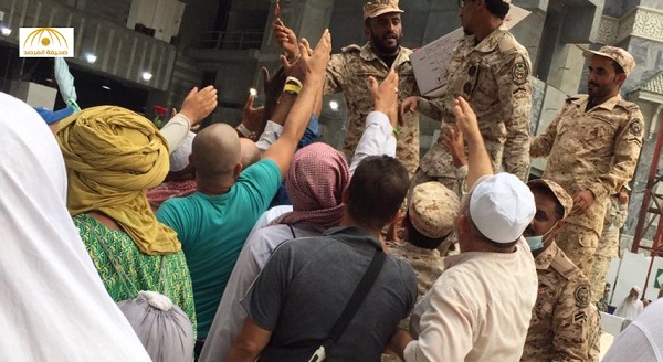 بالصور: شاهد كيف استقبل رجال الحرس الوطني الحجاج على أبواب الحرم المكي