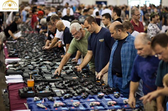 إقبال كبير من الأمريكيين على شراء الأسلحة النارية