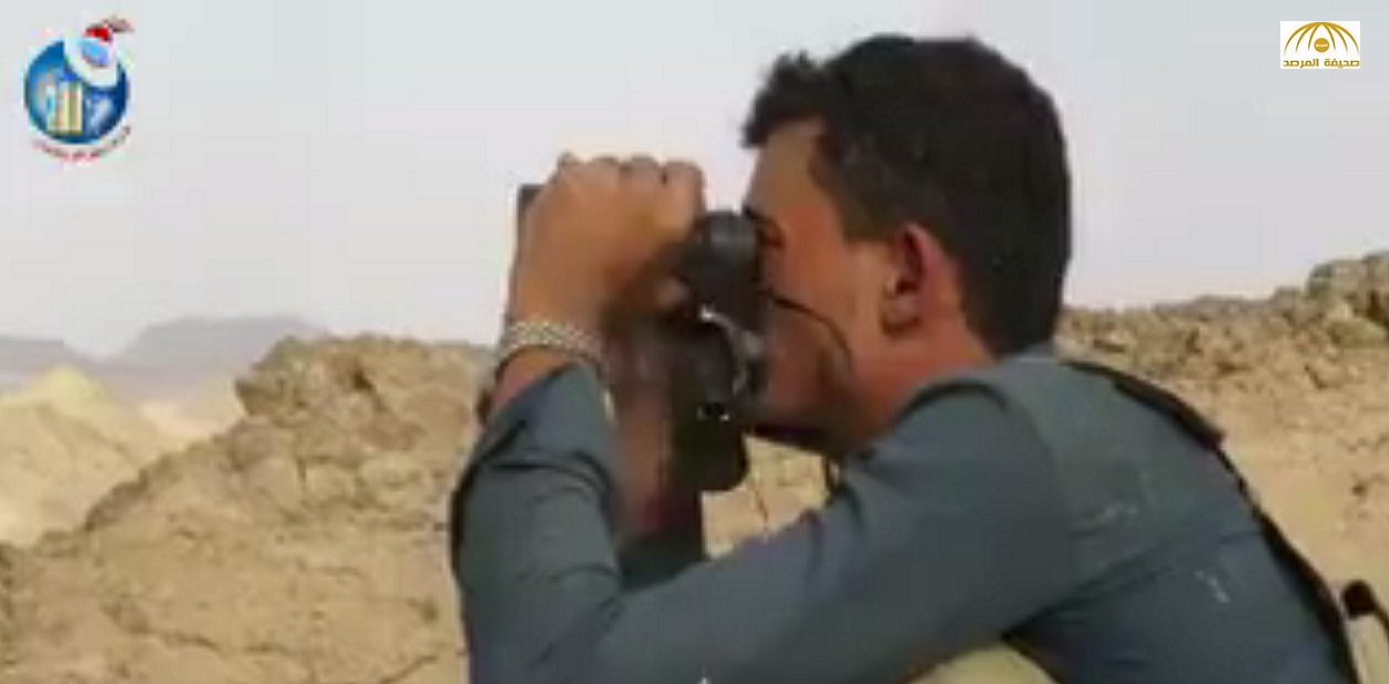 شاهد: فيديو يوثق لحظة قنص أحد عناصر مليشيا الحوثي وإصابته في رأسه