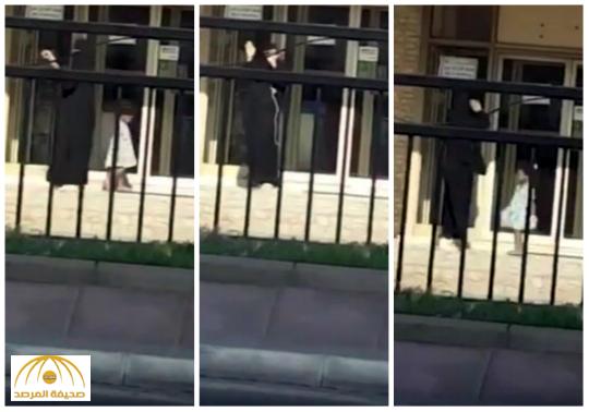بالفيديو: فتاة ترقص أمام المارة  وأخرى تصورها بشارع القدس في القطيف