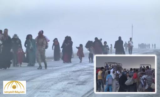 بالفيديو : شاهد لحظة هروب العراقيين من نيران الحرب في الموصل