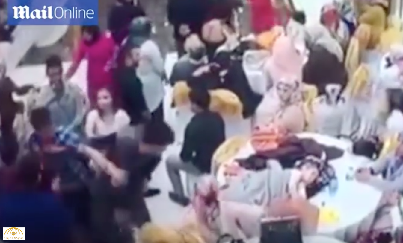 بالفيديو: مشاجرة  ودهس 4 مدعوين في حفل زفاف تركي