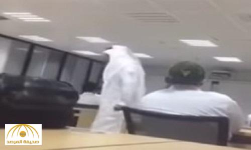 جامعة الدمام توضح حقيقة تهديد أستاذ لطلابه - فيديو
