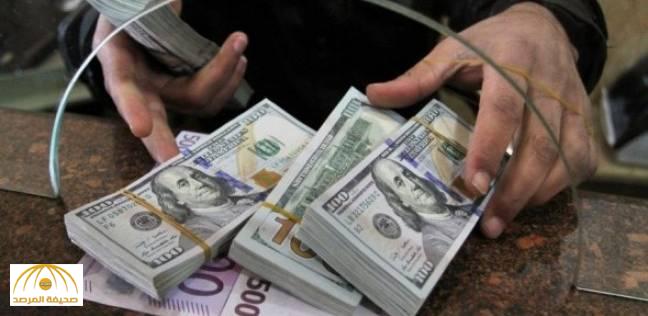 الدولار يسجل رقما قياسيا جديدا أمام الجنيه في البنوك المصرية
