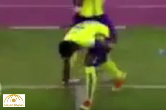 بالفيديو: لاعب النصر "عبدالرحمن الدوسري" يثير سخرية المغردين أثناء دخوله للمباراة