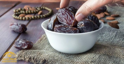 What happens to your body when you eat 7 dates on an empty stomach for a month?  • Al-Marsad newspaper
