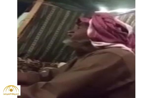 بالفيديو: مشجع نصراوي “مسن” يتغنى بحبه لنادي النصر بأبيات شعرية !