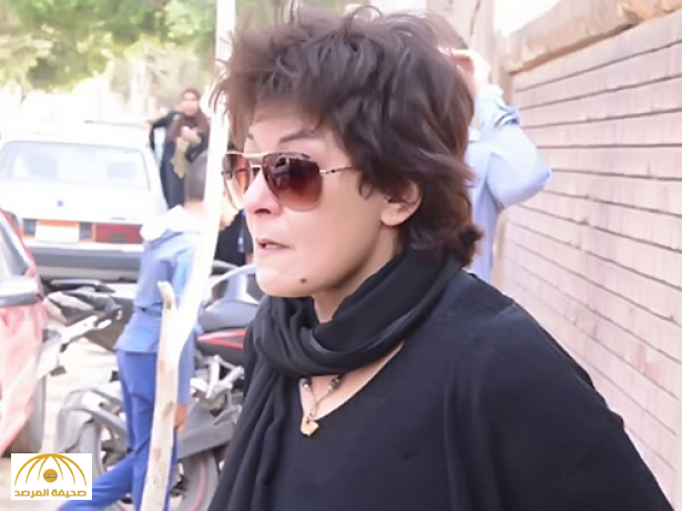 بالفيديو :فنانة شهيرة استقبلت خبر وفاة زميلتها بـ"مبروك" ..ونزلت معها القبر.. إليكم القصة!