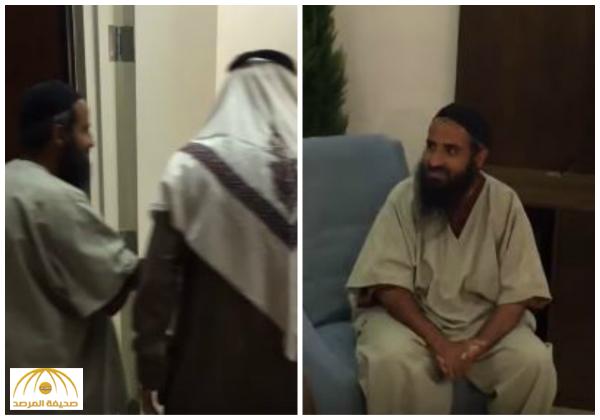 بالفيديو : شاهد لحظة تسلم وزارة الداخلية السجين ”جبران القحطاني” من معتقل جوانتانامو