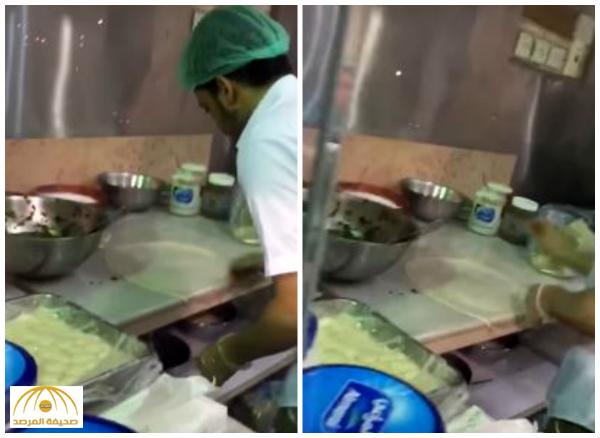 بالفيديو: يمني خطف "بصقة" وألقاها داخل "عجينة المطبق" بأحد مطاعم الطائف