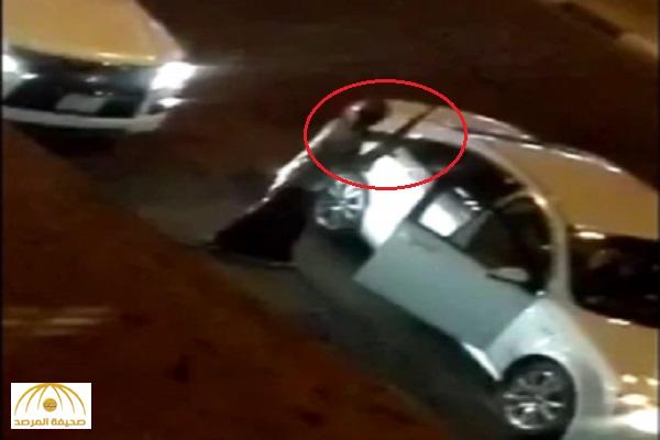 بالفيديو : إطلاق نار بسلاح "رشاش" وسط صرخات فتاة بحي الدخل في تبوك