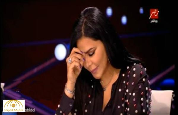 بالفيديو : أحلام تبكي في "آراب إيدل" بسبب أغنية "شادي" لفيروز .. و 4 فتيات يشعلن البرنامج !