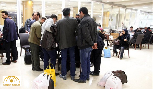 بتهمة تهريب الآف الدولارت.. إيران تعتقل مواطن سعودي في مطار «مشهد»