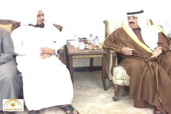 بالفيديو والصور : الأمير متعب بن عبدالله يواسي "العودة" في وفاة زوجته وابنه