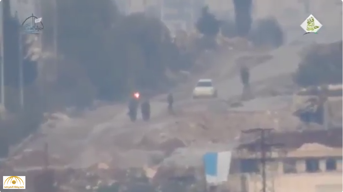 شاهد تطاير أشلاء عناصر من "حزب الله" بعد استهدافهم بصاروخ مضاد للدروع في سوريا