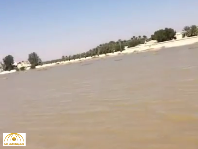 شاهد : غرق مقبرة الدلم وتحولها لـ"بحيرة صناعية".. وموثق الفيديو: يخلف الله على القبور كلها!