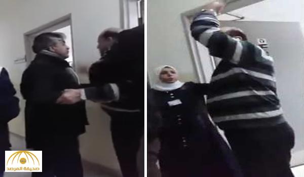 بالفيديو .. طبيب أردني يطرد أحد المرضى بعد أن لعن والديه ولعن وزير الصحة: روح اشتكي علي