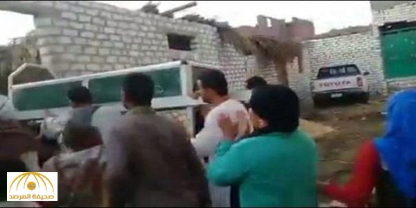 "رؤيا" جماعية غريبة لأهالي قرية مصرية تخرج متوفى من قبره بعد 73 يوماً - فيديو