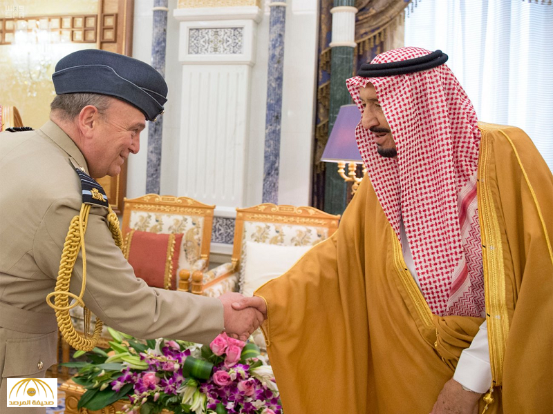 بالصور:خادم الحرمين يستقبل رئيس أركان الدفاع البريطاني