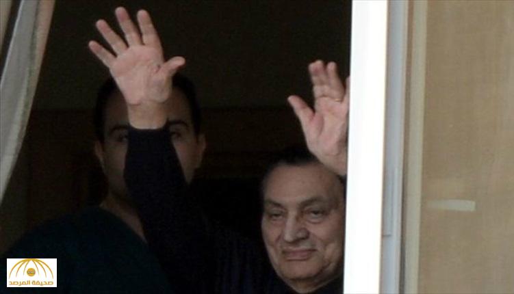 بعد تبرئته من قضية قتل المتظاهرين .. إخلاء سبيل الرئيس الأسبق “حسني مبارك” و عودته لمنزله