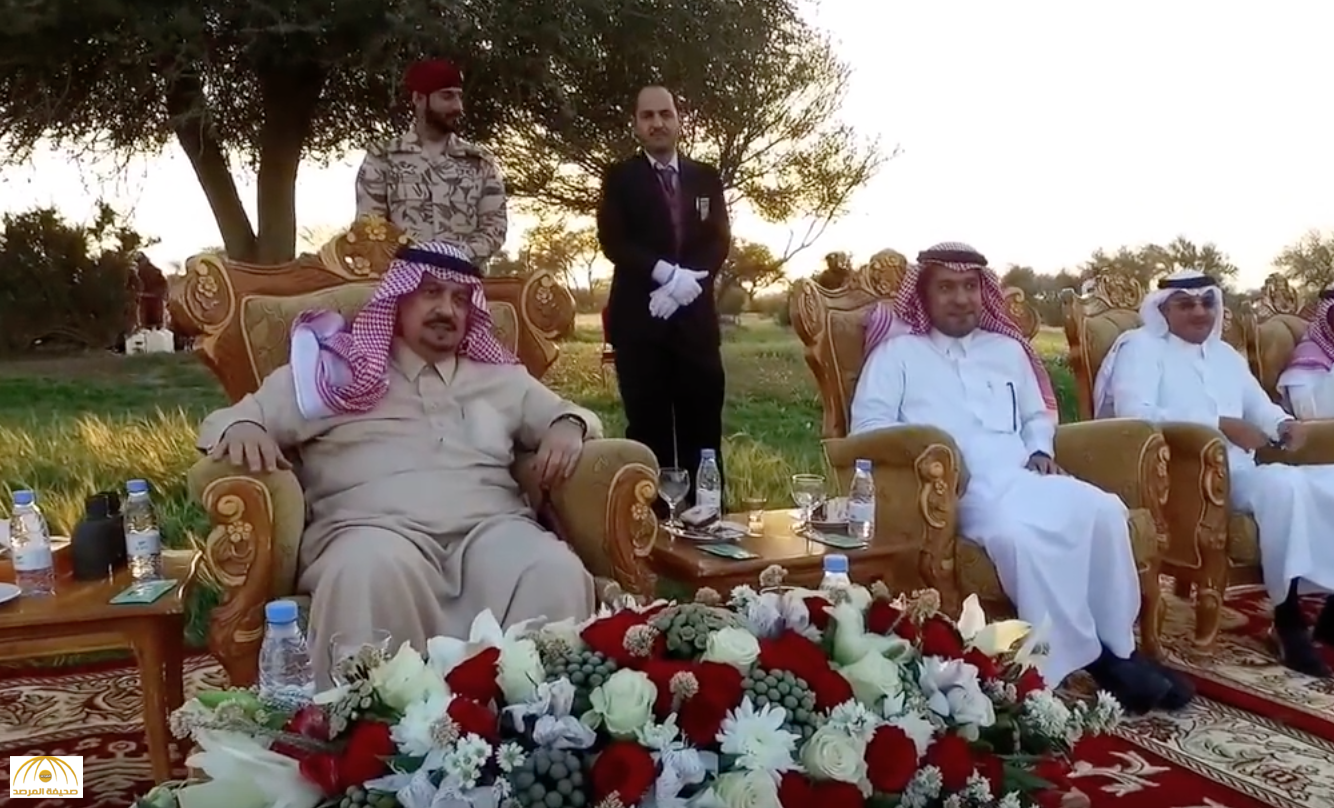 بالفيديو : مسن يعود بأمير الرياض لسن "السادسة" ويروي موقف جمعهما .. هكذا كان رد فعل الأمير فيصل بن بندر